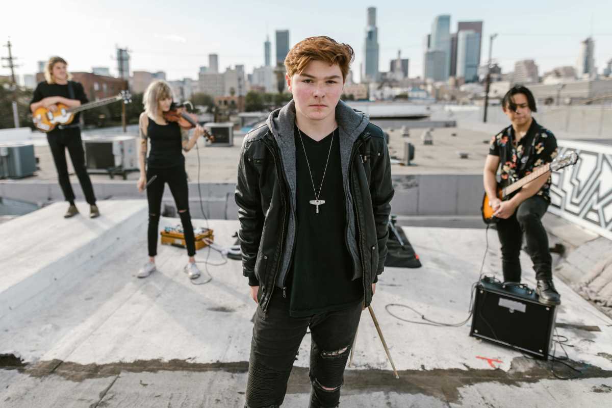 The Influence of K-Pop Stars on Global Fashion Trends